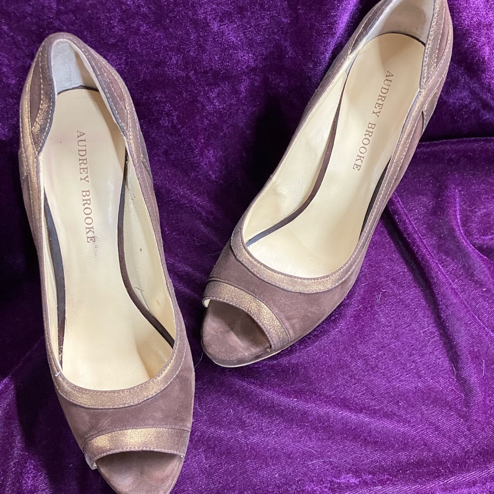 Brown multi suede heels